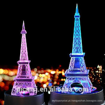 2015 barato de alta qualidade Led crystal modelo de torre Eiffel para presente de aniversário e lembrança de viagem